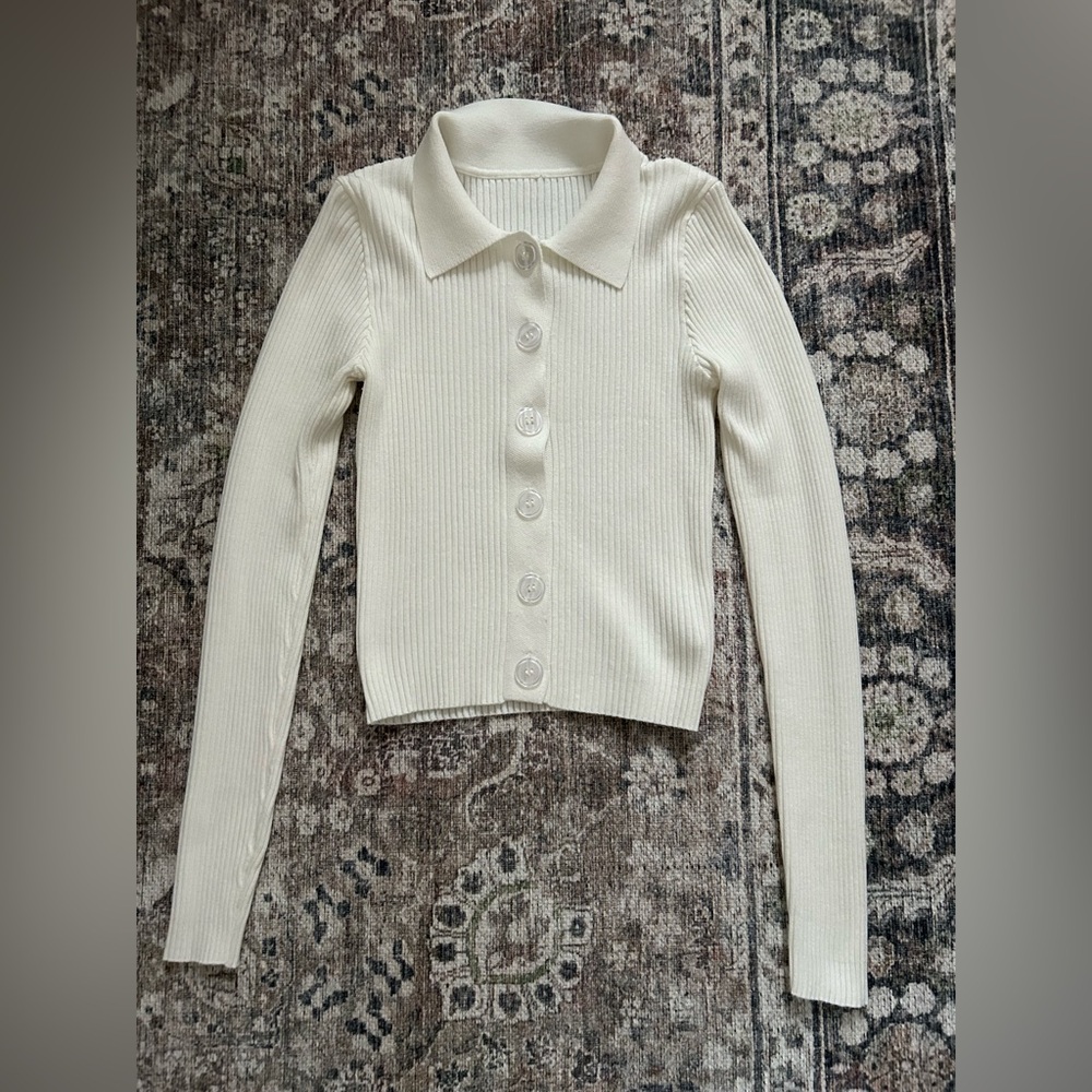 Commese Ribbed Knit Cardigan